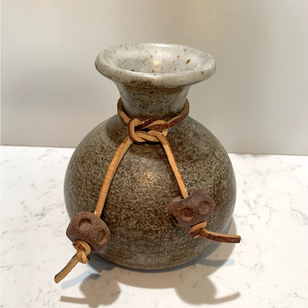 Mid century pottery signed G leather and bead scent. 4 1/2” x 3 1/2”